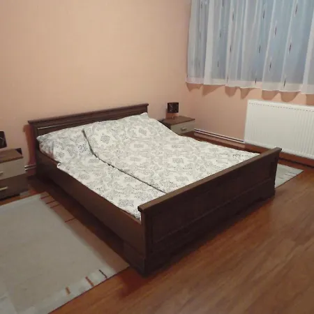 Modern Two Bedroom Flat With Balcony Apartamento