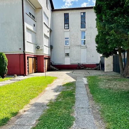 Modern Two Bedroom Flat With Balcony